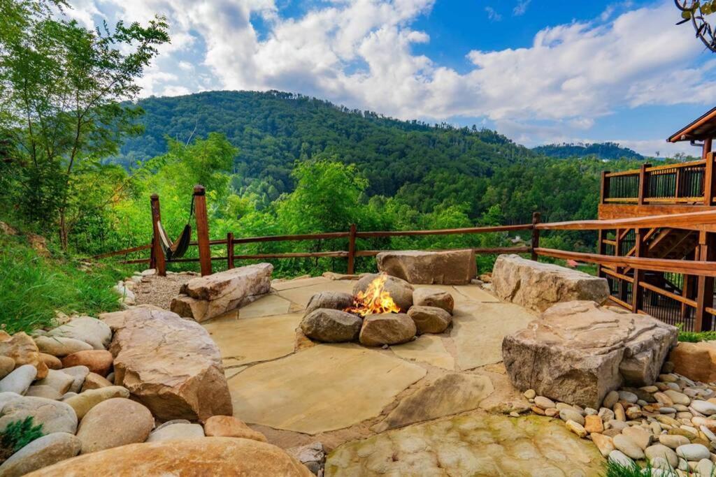 Roaring Fork Lodge Гатлінбург Екстер'єр фото