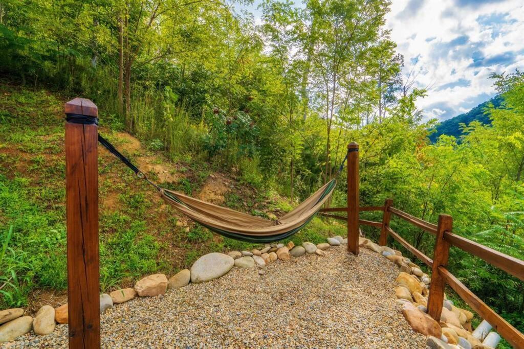 Roaring Fork Lodge Гатлінбург Екстер'єр фото